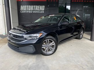 Used 2024 Volkswagen Jetta SE image 1