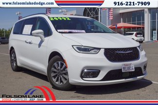 Used 2021 Chrysler Pacifica Touring-L image 1