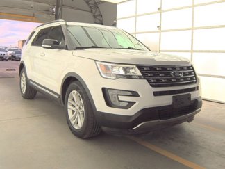 Used 2017 Ford Explorer XLT image 1