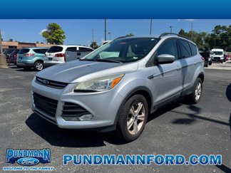 Used 2015 Ford Escape SE w/ Equipment Group 201A image 1