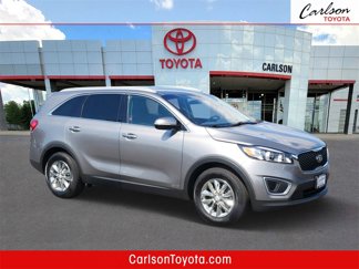 Used 2017 Kia Sorento LX image 1