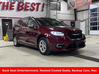 Used 2021 Chrysler Pacifica Limited w/ Uconnect Theater Family Group image 1