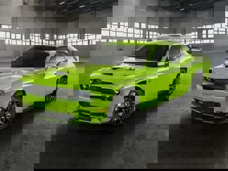 Used 2019 Dodge Challenger SXT image 1