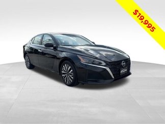 Used 2023 Nissan Altima 2.5 SV image 1
