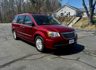 Used 2013 Chrysler Town & Country Limited w/ Luxury Group image 1