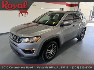 Used 2019 Jeep Compass Latitude image 1