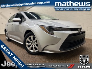 Used 2024 Toyota Corolla LE image 1