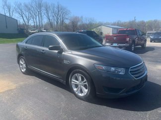 Used 2017 Ford Taurus SE image 1