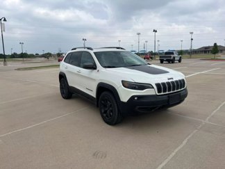 Used 2019 Jeep Cherokee Trailhawk image 1