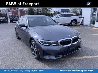 Certified 2022 BMW 330i xDrive Sedan w/ Driving Assistance Package image 1