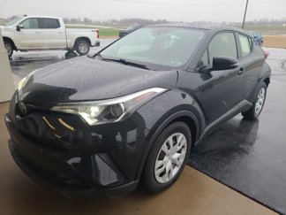 Used 2019 Toyota C-HR XLE image 1