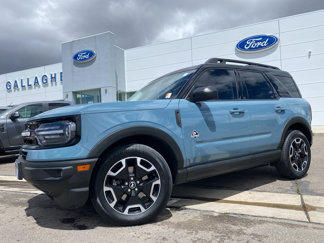 Used 2022 Ford Bronco Sport Outer Banks w/ Tech Package image 1