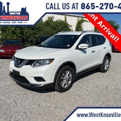 Used 2016 Nissan Rogue SV w/ SV Premium Package image 1