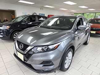 Used 2022 Nissan Rogue Sport SV image 1