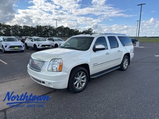 Used 2011 GMC Yukon XL Denali image 1