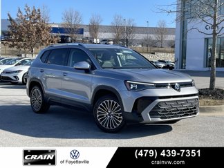 New 2025 Volkswagen Taos SE image 1