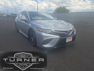 Used 2020 Toyota Camry SE image 1