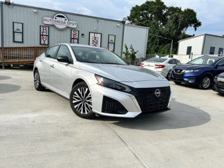 Used 2025 Nissan Altima 2.5 SV image 1