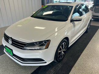 Used 2017 Volkswagen Jetta SE image 1