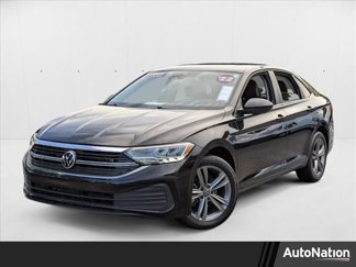Used 2022 Volkswagen Jetta SE image 1