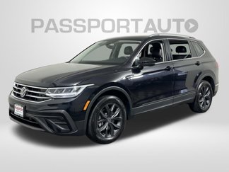 Used 2022 Volkswagen Tiguan SE w/ Panoramic Sunroof Package image 1