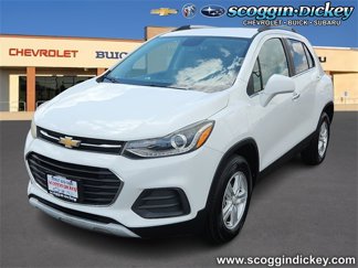 Used 2017 Chevrolet Trax LT w/ LT Convenience Package image 1