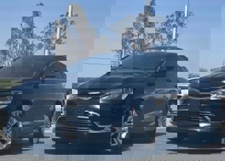 Used 2016 Chrysler 200 Limited image 1