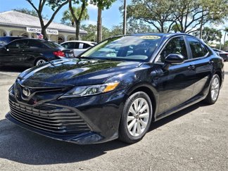 Used 2020 Toyota Camry LE image 1