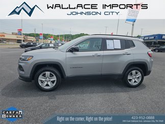 Used 2022 Jeep Compass Latitude image 1