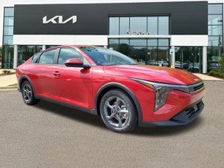 New 2025 Kia K4 LXS image 1