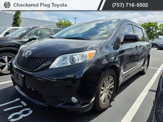 Used 2017 Toyota Sienna XLE image 1