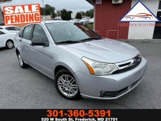 Used 2011 Ford Focus SE image 1