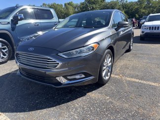 Used 2017 Ford Fusion SE w/ Fusion SE Technology Package image 1