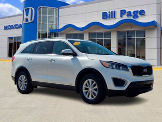 Used 2016 Kia Sorento LX image 1
