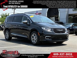 Used 2022 Chrysler Pacifica Limited image 1