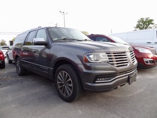 Used 2015 Lincoln Navigator L 4WD image 1