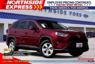 Used 2020 Toyota RAV4 XLE image 1
