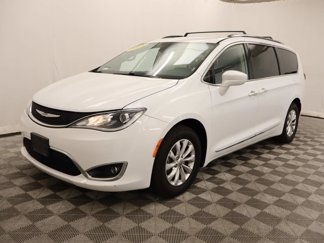 Used 2018 Chrysler Pacifica Touring-L image 1