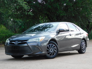 Used 2015 Toyota Camry XLE image 1