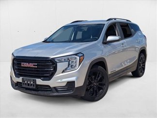 Used 2022 GMC Terrain SLE w/ Driver Convenience Package image 1