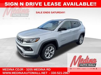 New 2025 Jeep Compass Latitude image 1