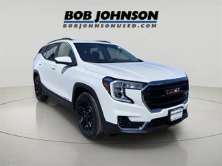 Used 2022 GMC Terrain SLE w/ Driver Convenience Package image 1