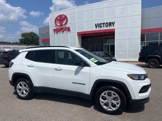Used 2024 Jeep Compass Latitude image 1