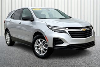 Used 2022 Chevrolet Equinox LS w/ LS Convenience Package image 1