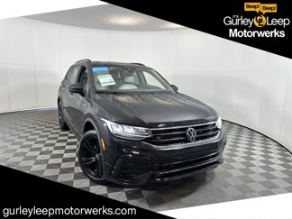 Used 2024 Volkswagen Tiguan SE R-Line image 1