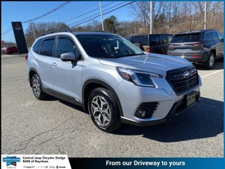 Used 2022 Subaru Forester Premium image 1