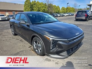 New 2025 Kia K4 LXS image 1