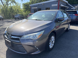 Used 2015 Toyota Camry LE image 1