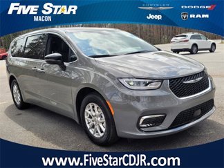 New 2025 Chrysler Pacifica Select image 1
