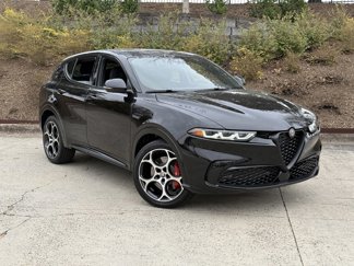 New 2025 Alfa Romeo Tonale w/ Premium Package image 1